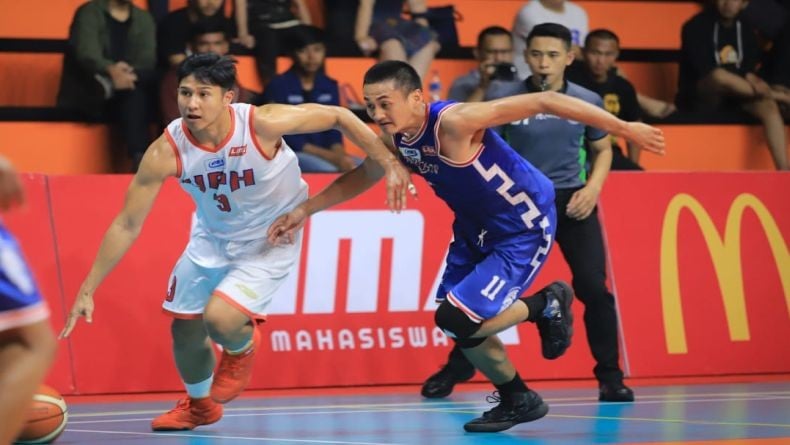 pertandingan bola basket mahasiswa