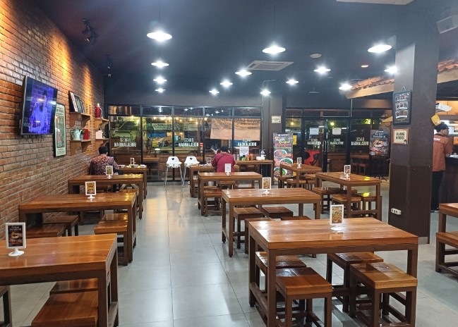 rumah makan dekat kampus UI Depok