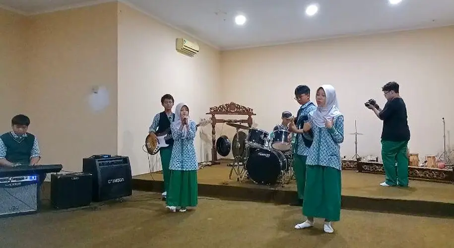 Studio Musik (Music Center) sekolah unggulan di Bogor